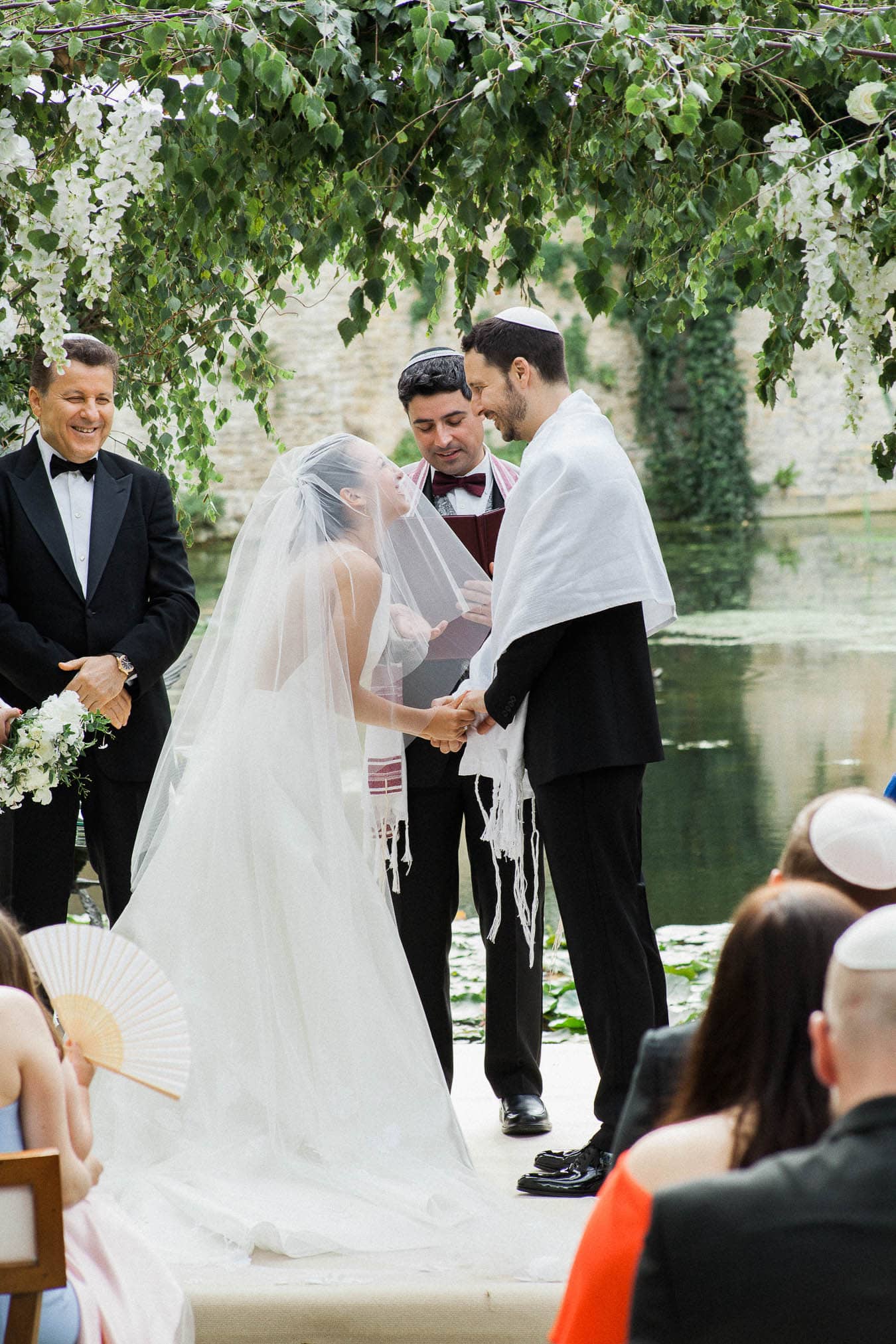 Le-Manoir-Aux-Quat-Saisons-Destination-Wedding-Photographer-Jewish-Wedding